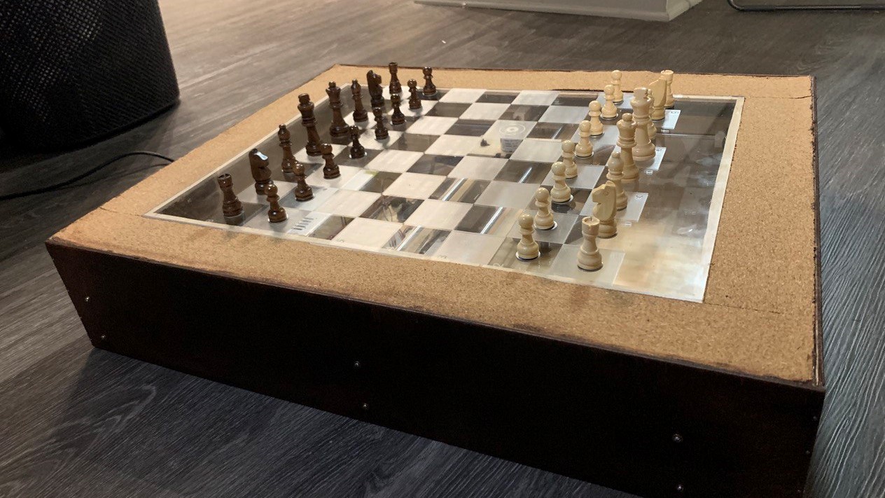 Raspberry Pi & Arduino Wooden Chess Computer 